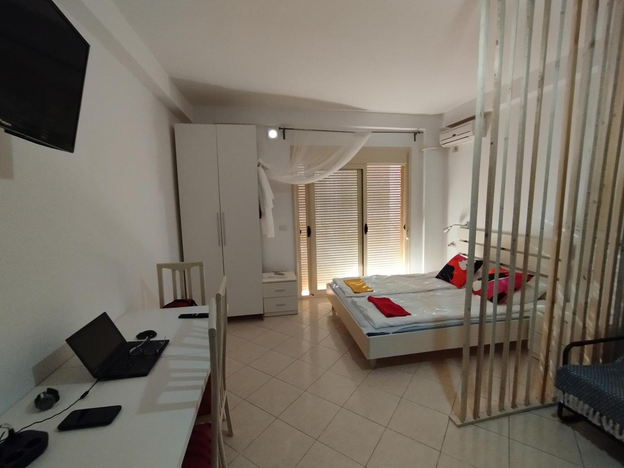 Irek's Lungomare Appartamento Vlorë
